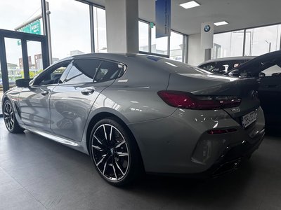 2025 BMW 8 SERIES 照片 2