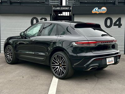 PORSCHE MACAN - 4