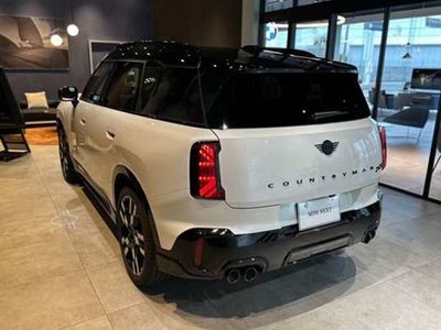 MINI MINI COUNTRYMAN - 8