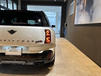 MINI MINI COUNTRYMAN - 9