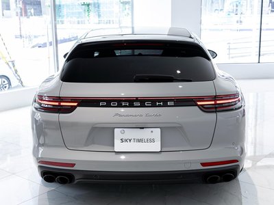 PORSCHE PANAMERA - 10