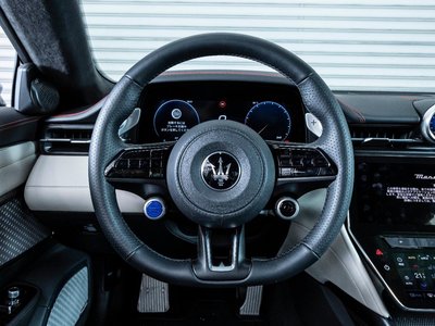صورة مصغرة 24 لـ 2024 Maserati GRANTURISMO
