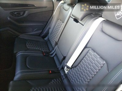 LAMBORGHINI URUS - 6