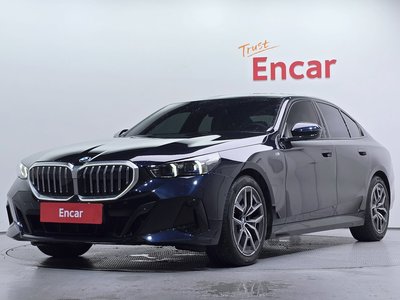 BMW 5 SERIES - 1