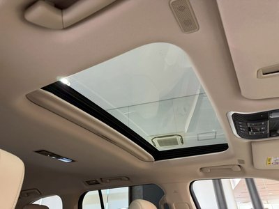 TOYOTA LAND CRUISER 300 - 6