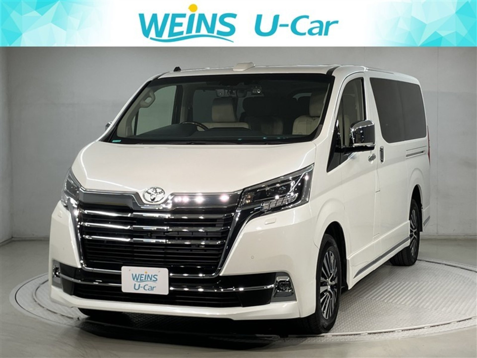 TOYOTA GRAND ACE - View 1