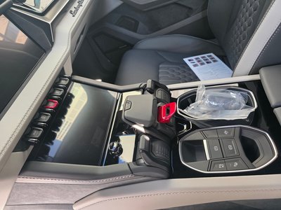 LAMBORGHINI URUS - 10