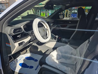 LAMBORGHINI URUS - 7