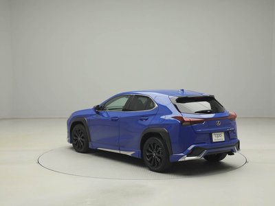 LEXUS UX - 7