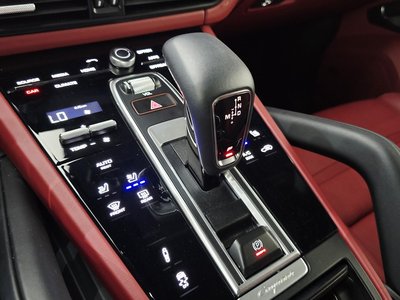 PORSCHE CAYENNE - 9