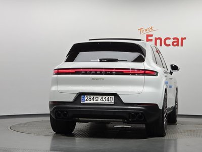 2024 Porsche CAYENNE — фото 3