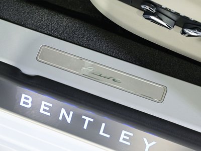2023 Bentley FLYING SPUR — миниатюра 13