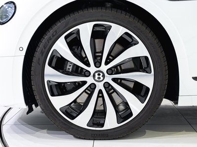 2023 Bentley FLYING SPUR 照片 7
