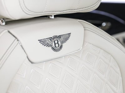 2023 Bentley FLYING SPUR — миниатюра 18