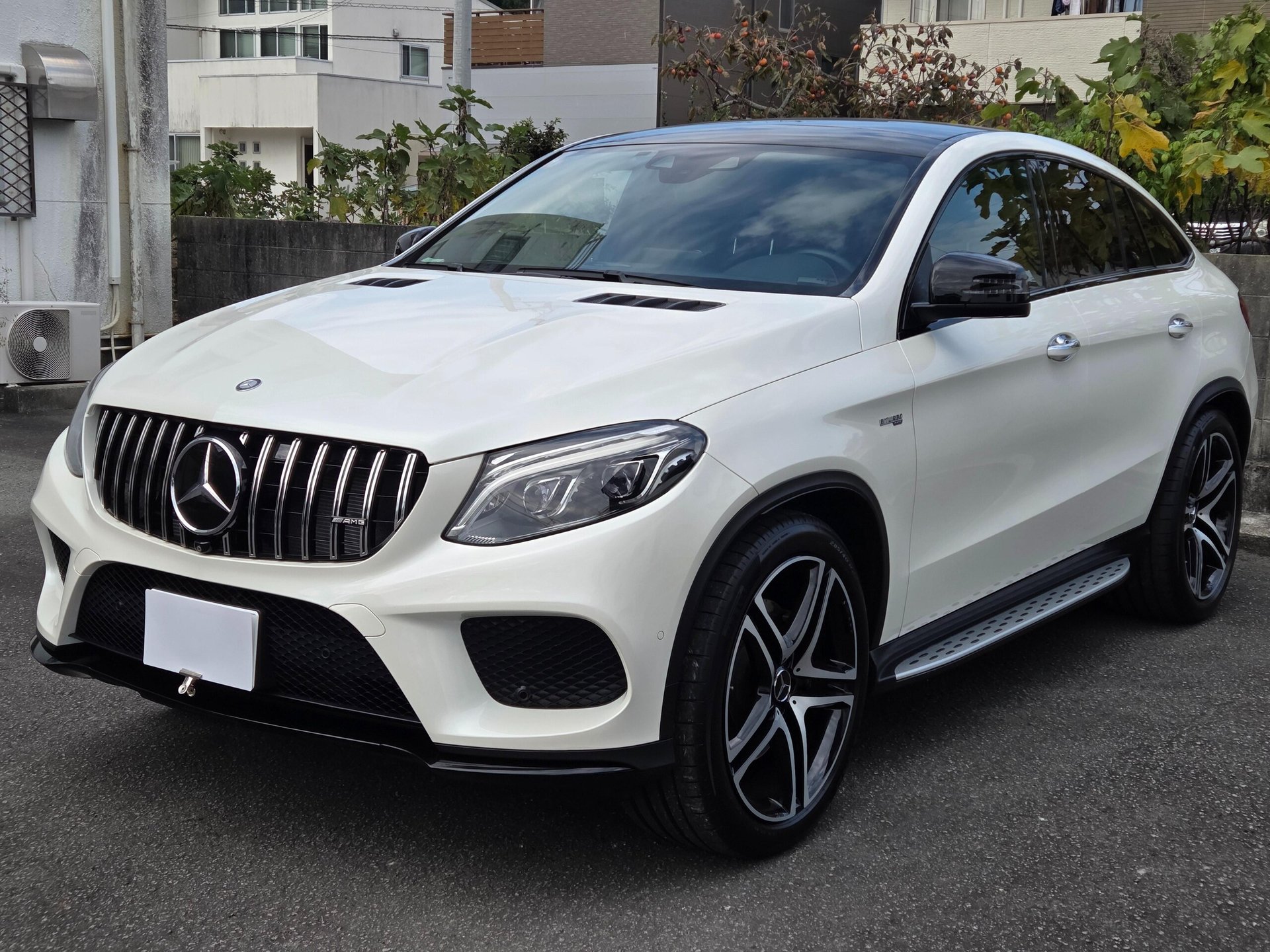 MERCEDES-BENZ GLE COUPE AMG - View 1