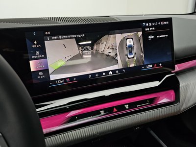 2025 BMW 5 SERIES 缩略图 22