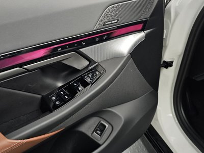 2025 BMW 5 SERIES 缩略图 30