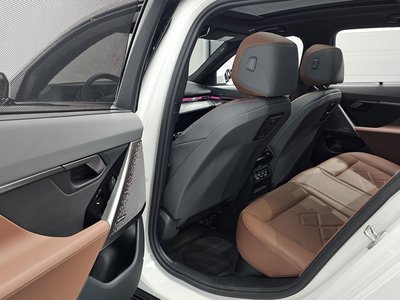 2025 BMW 5 SERIES 缩略图 16