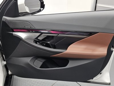 2025 BMW 5 SERIES 缩略图 14