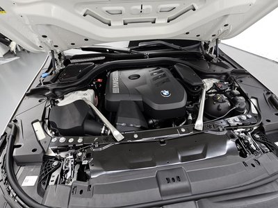 2025 BMW 5 SERIES — фото 7