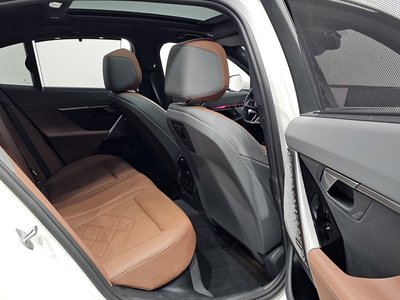 2025 BMW 5 SERIES 缩略图 18