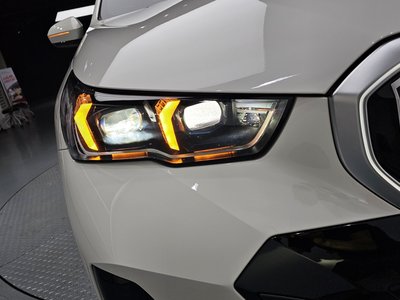 2025 BMW 5 SERIES — фото 9