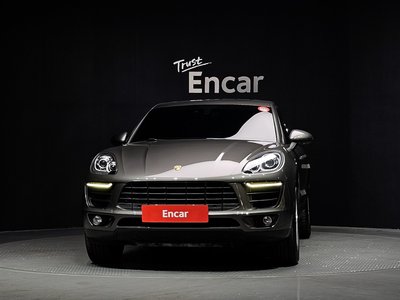 PORSCHE MACAN - 2
