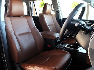 صورة 5 لـ 2021 Toyota LAND CRUISER PRADO