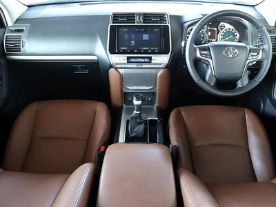 صورة 3 لـ 2021 Toyota LAND CRUISER PRADO