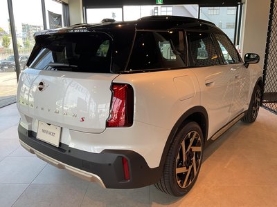 MINI MINI COUNTRYMAN - 5