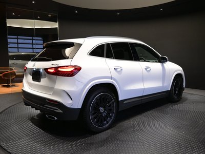 MERCEDES-BENZ GLA - 5