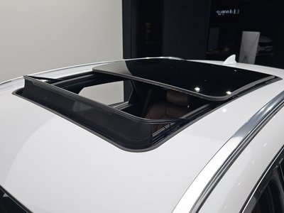صورة مصغرة 32 لـ 2023 Genesis GV70