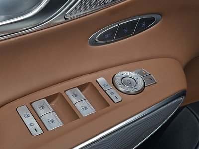 صورة مصغرة 29 لـ 2023 Genesis GV70
