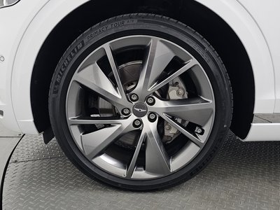 صورة 6 لـ 2023 Genesis GV70
