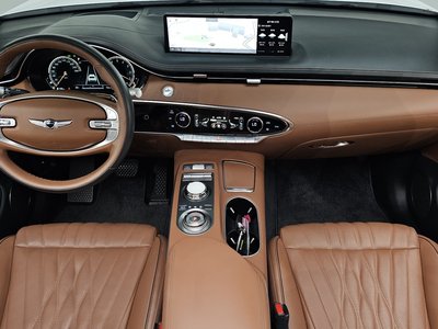 صورة 5 لـ 2023 Genesis GV70