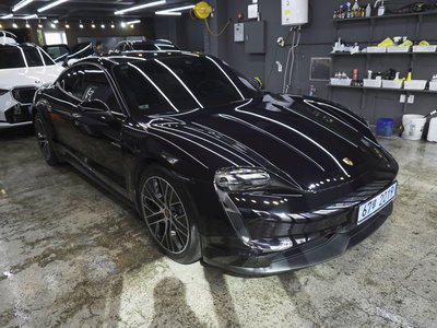 صورة مصغرة 14 لـ 2023 Porsche TAYCAN