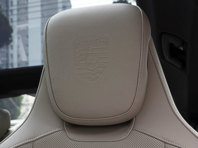 صورة مصغرة 15 لـ 2023 Porsche TAYCAN