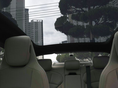 صورة مصغرة 18 لـ 2023 Porsche TAYCAN