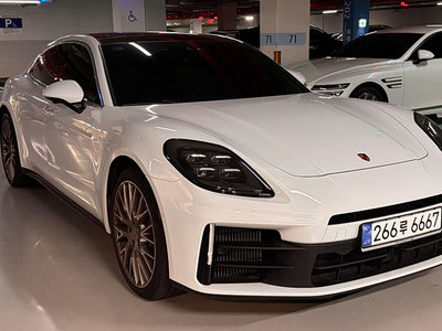 PORSCHE PANAMERA - 2