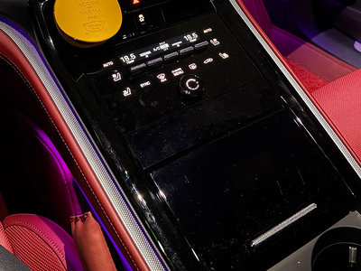 PORSCHE PANAMERA - 10