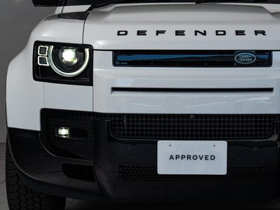 LAND ROVER DEFENDER - 8