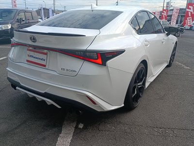 LEXUS IS - 9