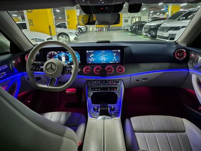 MERCEDES-BENZ E-CLASS - 10