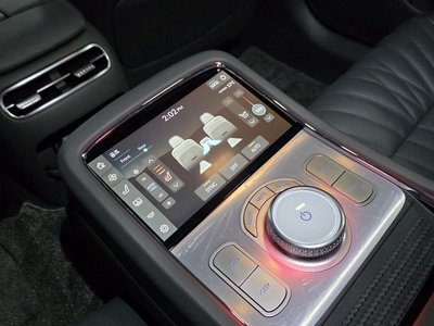 صورة 9 لـ 2023 GENESIS G90 (RS4)