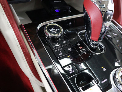 2021 Bentley FLYING SPUR photo 9