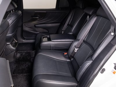 صورة 6 لـ 2018 Lexus LS