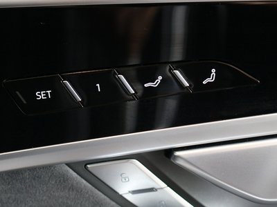 صورة مصغرة 105 لـ 2024 AUDI A8