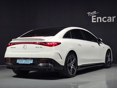 MERCEDES-BENZ EQE - 3