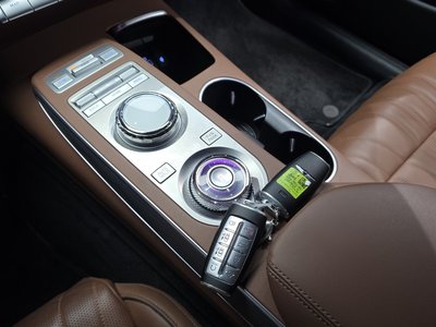 2023 Genesis GV70 — миниатюра 12