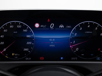 MERCEDES-BENZ E-CLASS - 8